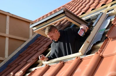 Pose de fenêtres de toit Velux à Martinvelle